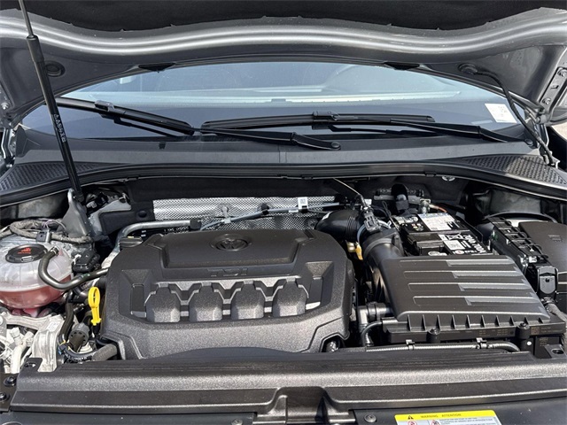 Vehicle image 22 of 35