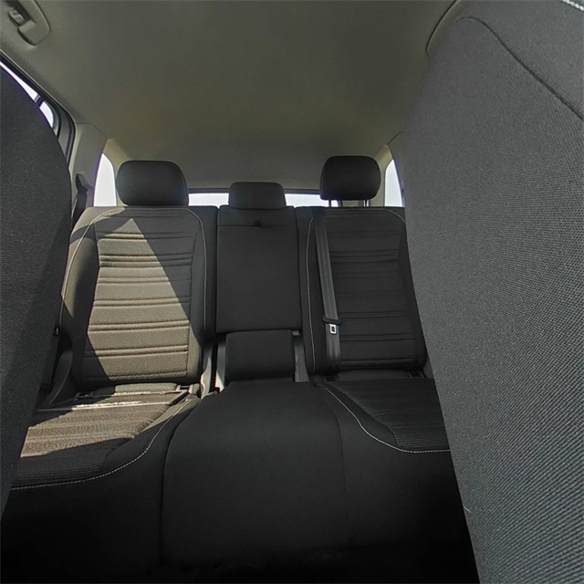Vehicle image 26 of 35