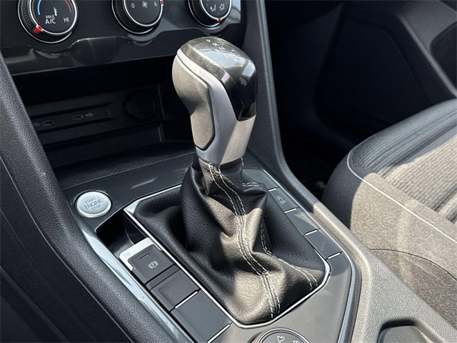 Vehicle image 13 of 35