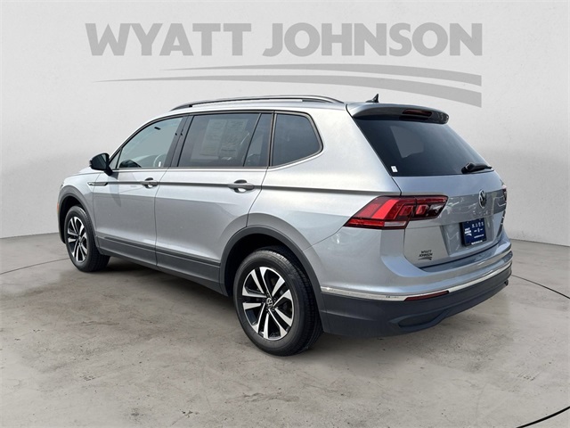 Vehicle image 7 of 35