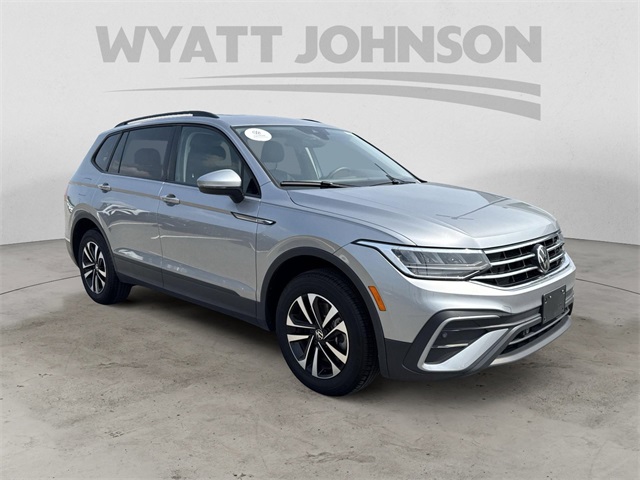Vehicle image 3 of 35
