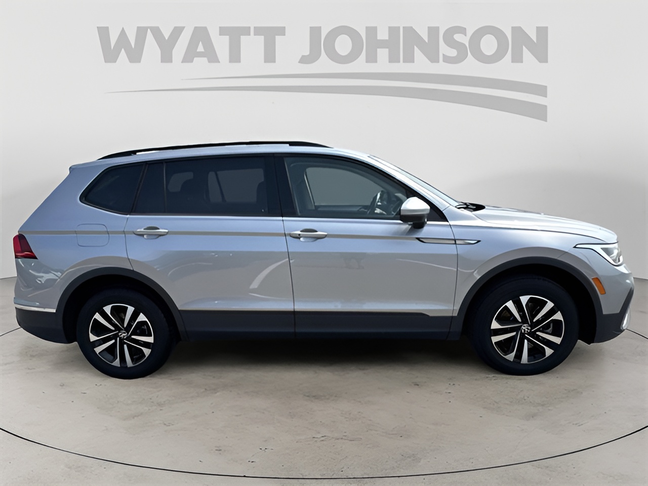 Vehicle image 31 of 35