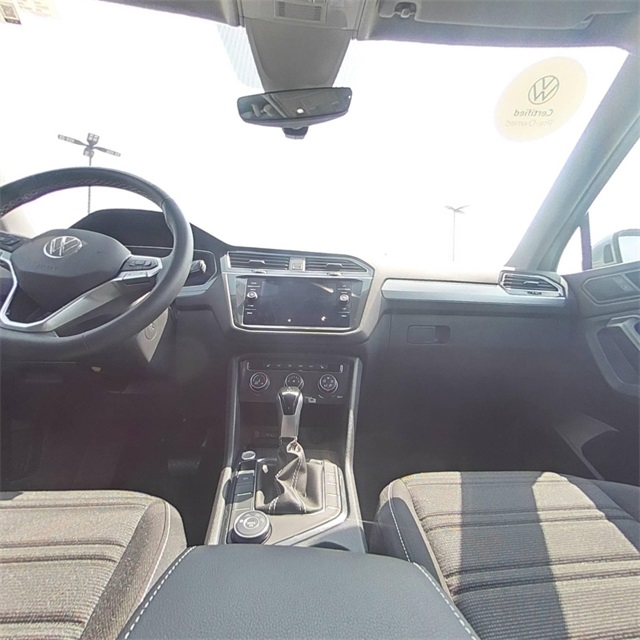 Vehicle image 24 of 35