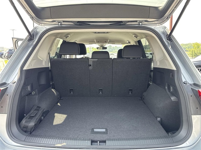 Vehicle image 10 of 35