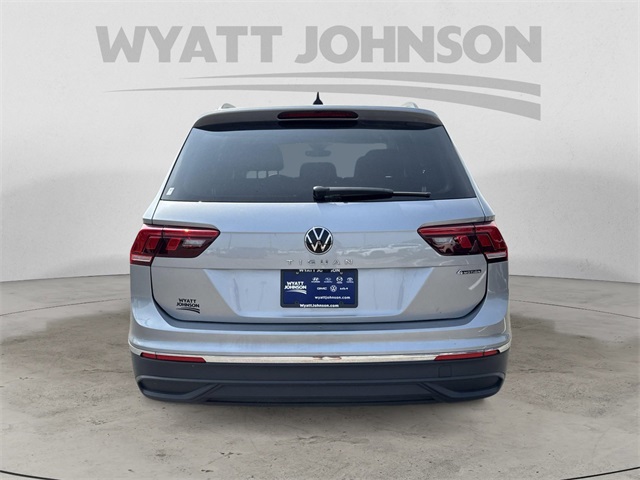Vehicle image 6 of 35