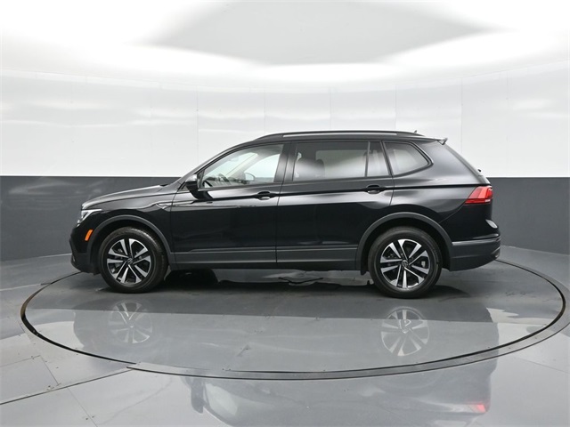 Vehicle image 8 of 33