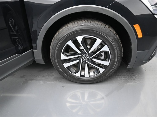 Vehicle image 33 of 33