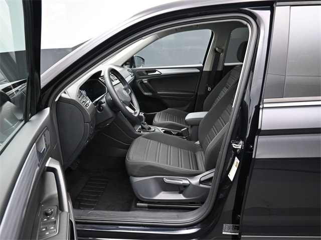 Vehicle image 9 of 33