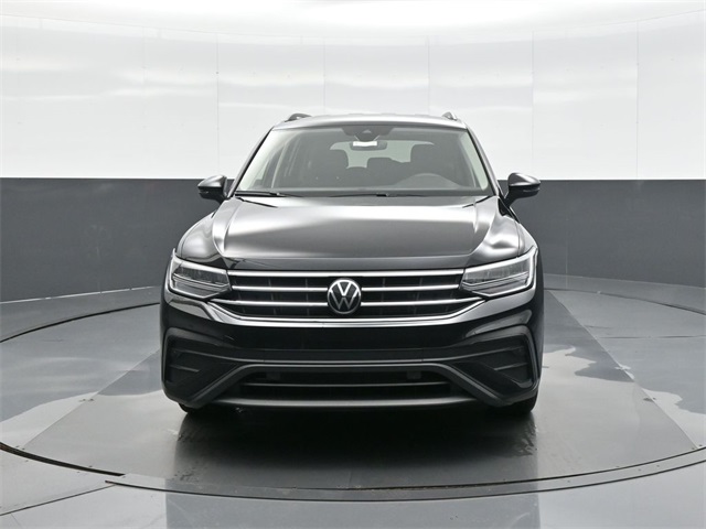 Vehicle image 2 of 33
