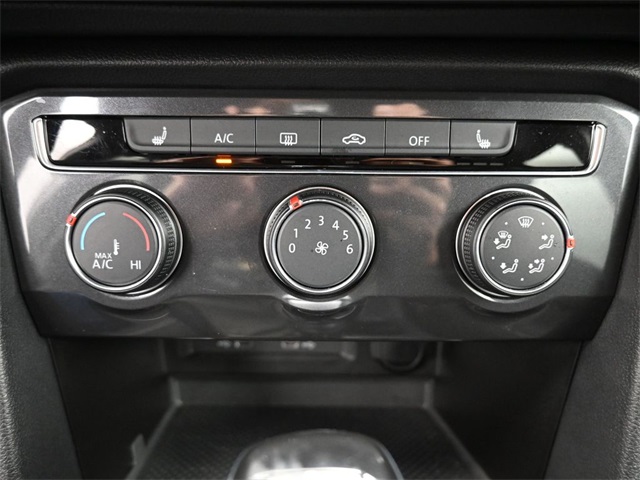 Vehicle image 20 of 33