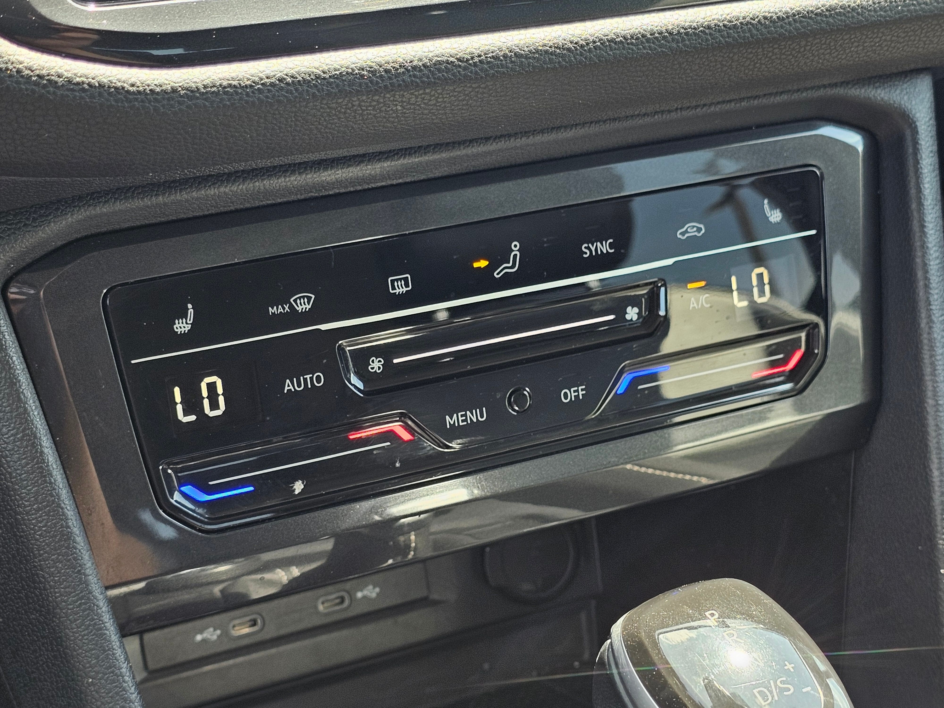 2024 Volkswagen Tiguan SE Image 29 of 30