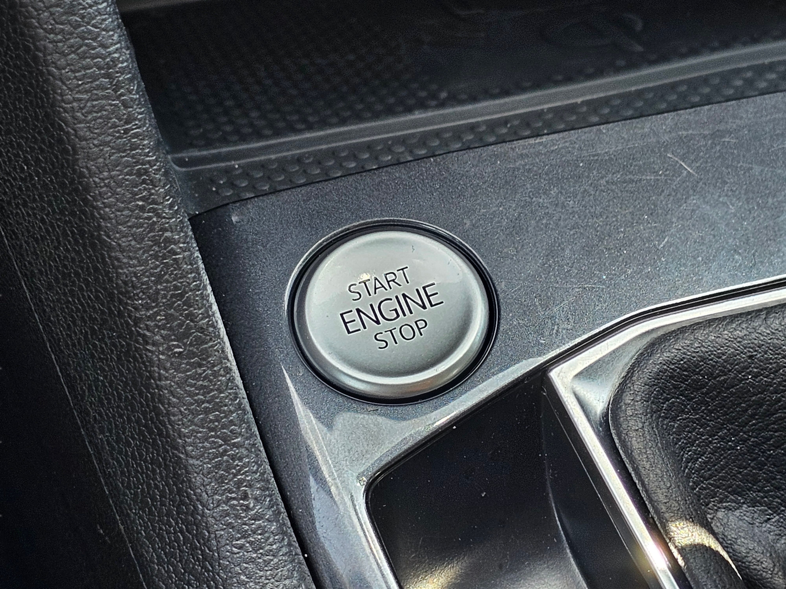 2024 Volkswagen Tiguan SE Image 28 of 30