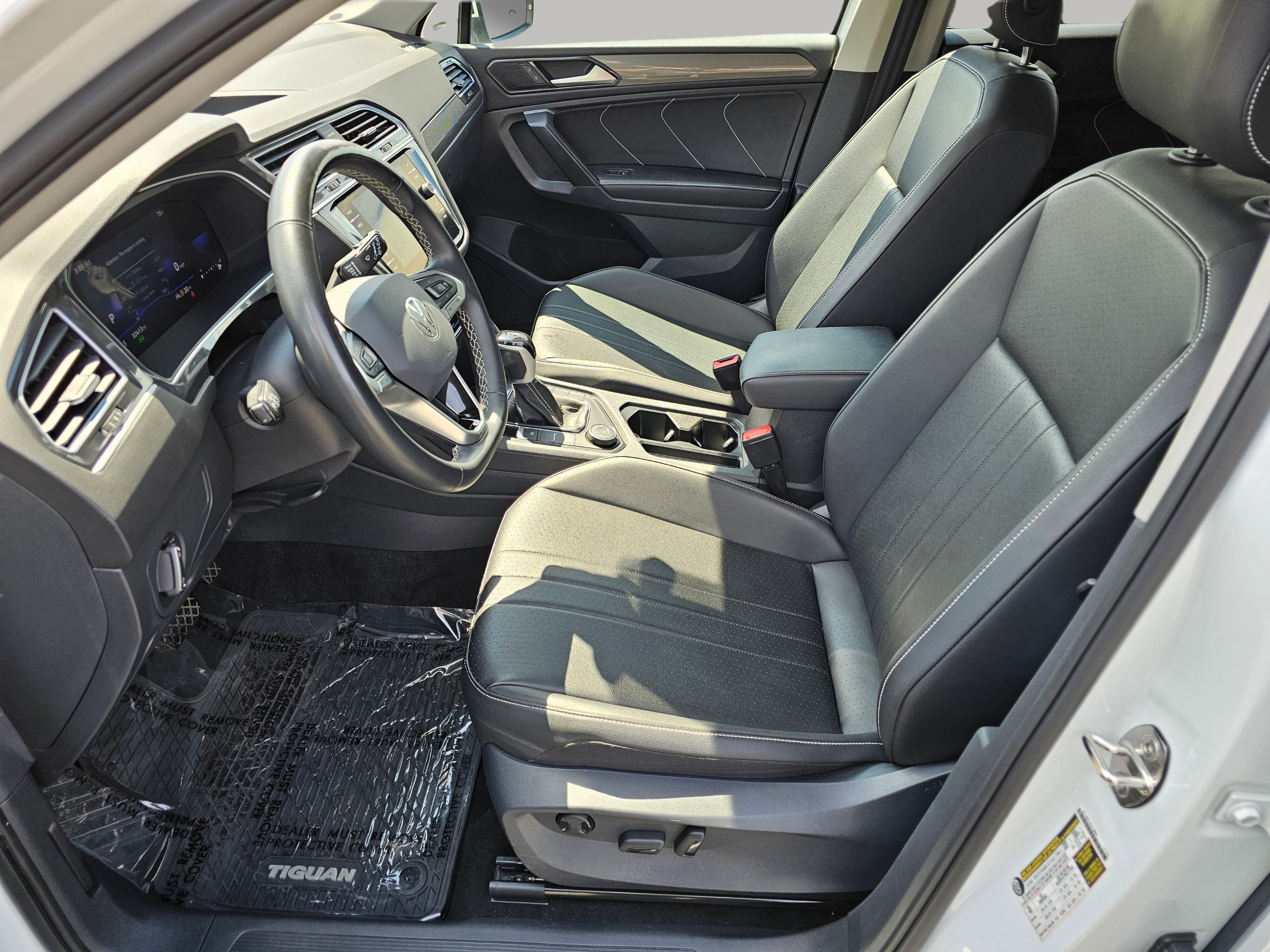 2024 Volkswagen Tiguan SE Image 14 of 30