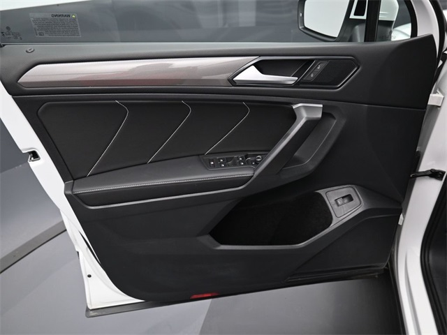 Vehicle image 11 of 35