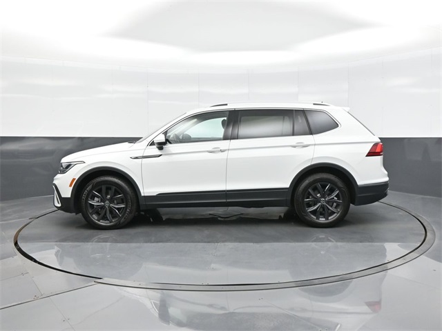 Vehicle image 8 of 35