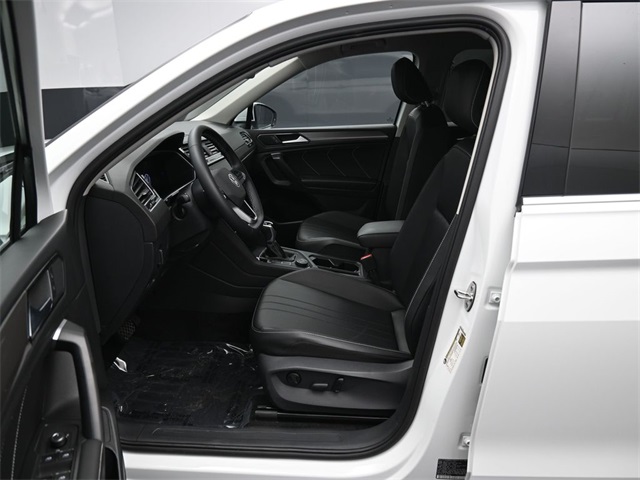 Vehicle image 9 of 35