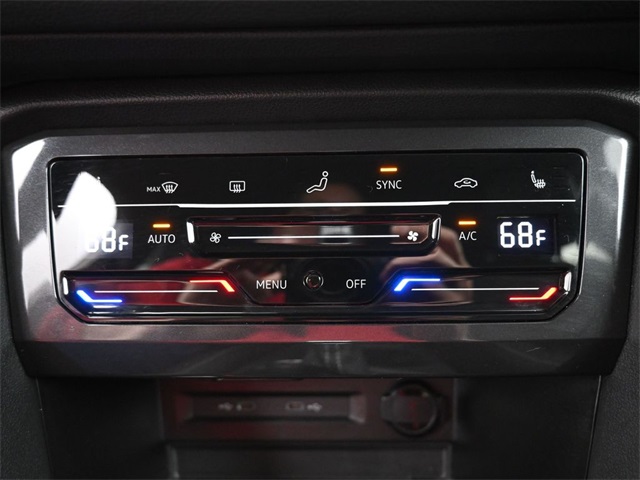 Vehicle image 21 of 35