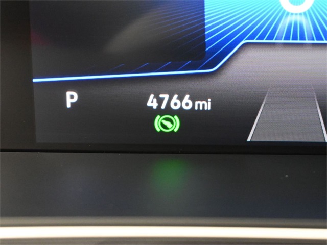 Vehicle image 18 of 35