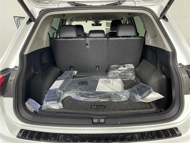 Vehicle image 9 of 24