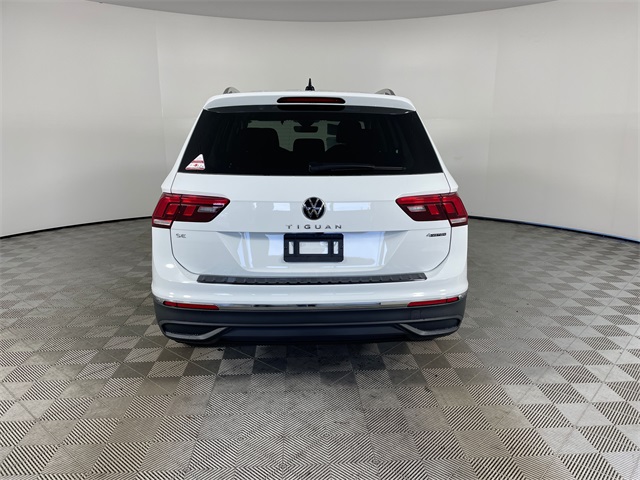 Vehicle image 5 of 24