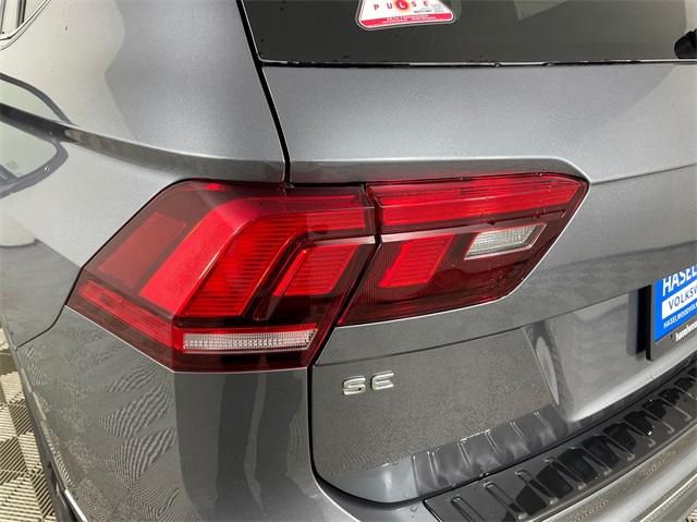 Vehicle image 23 of 25