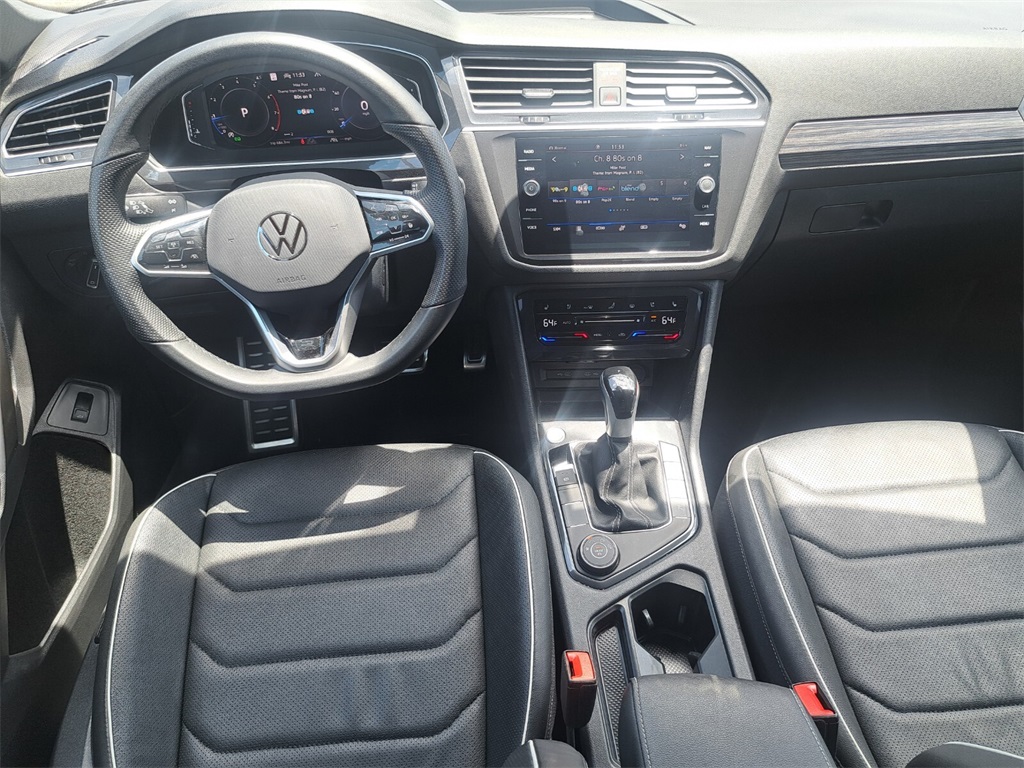 Vehicle image 19 of 28