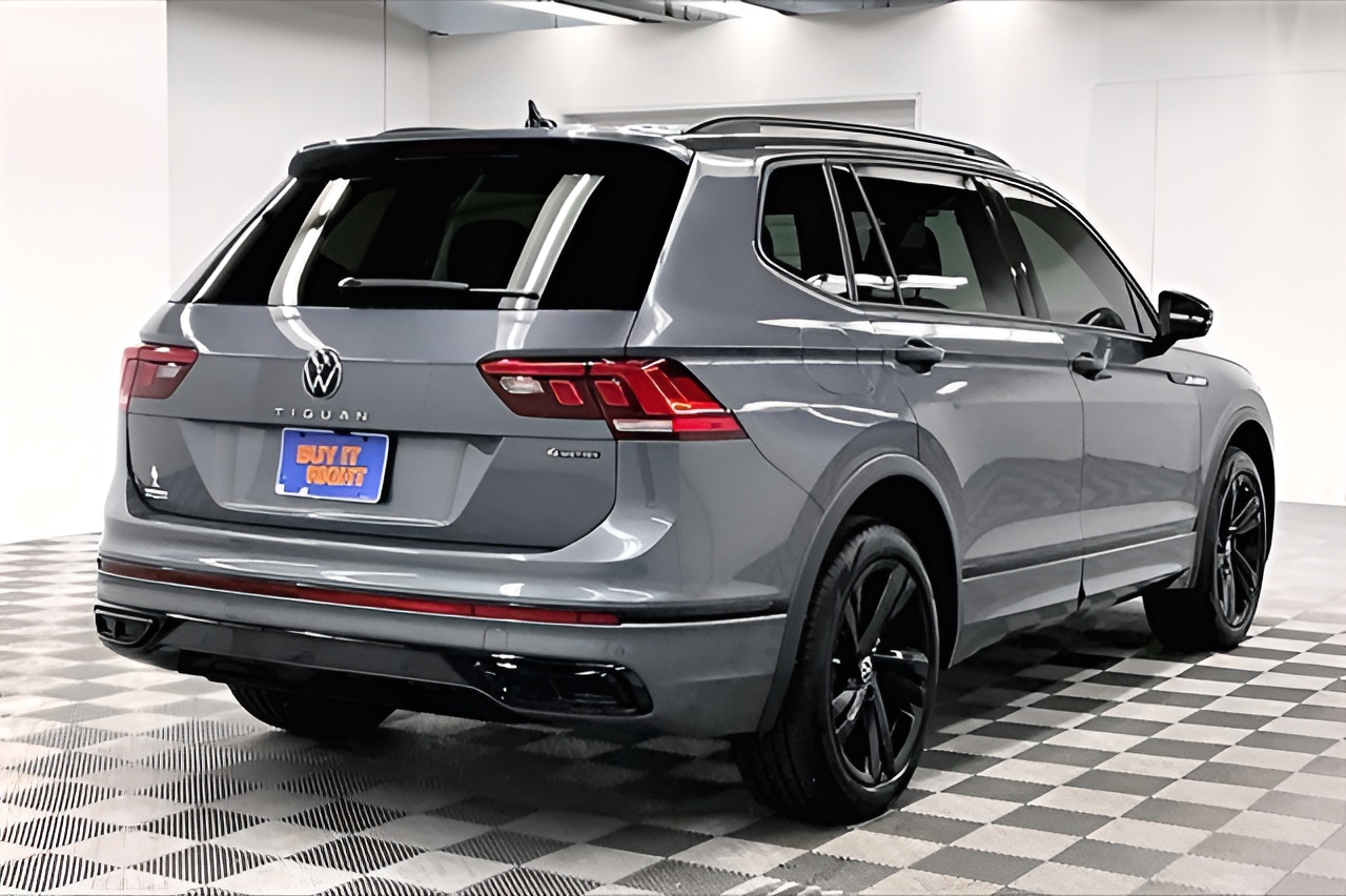 Vehicle image 42 of 44