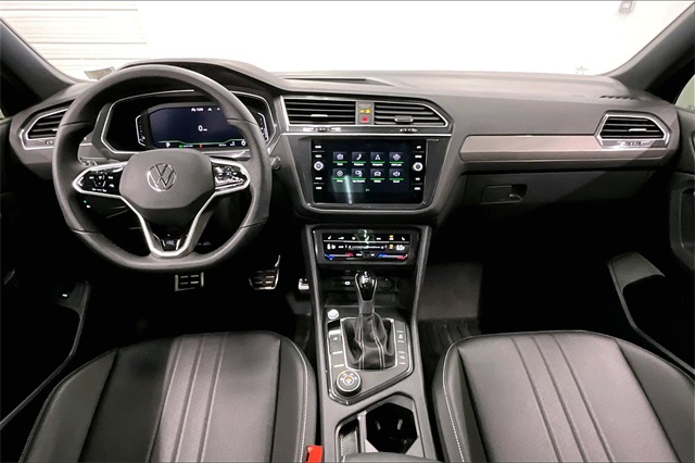 Vehicle image 15 of 44