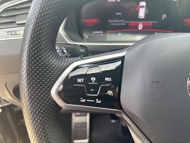 Vehicle image 12 of 32