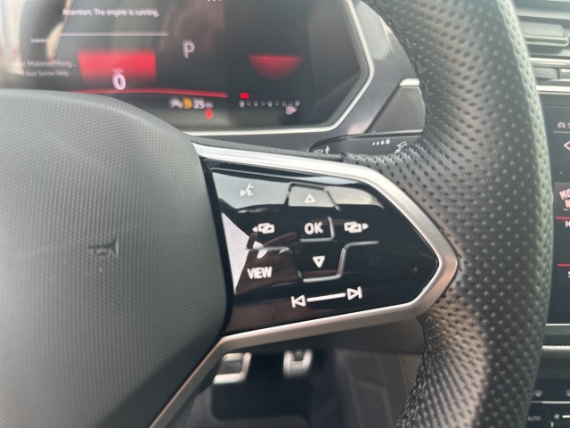 Vehicle image 13 of 32