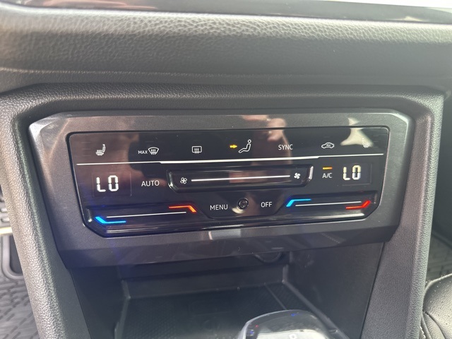 Vehicle image 15 of 32