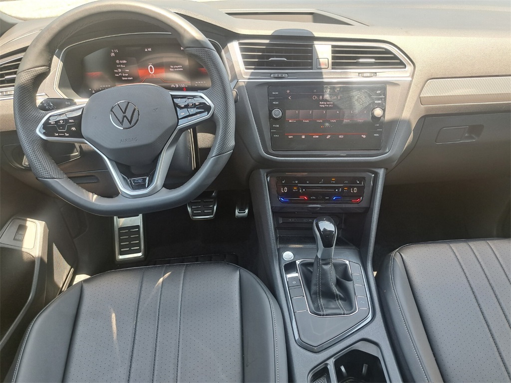 Vehicle image 20 of 29