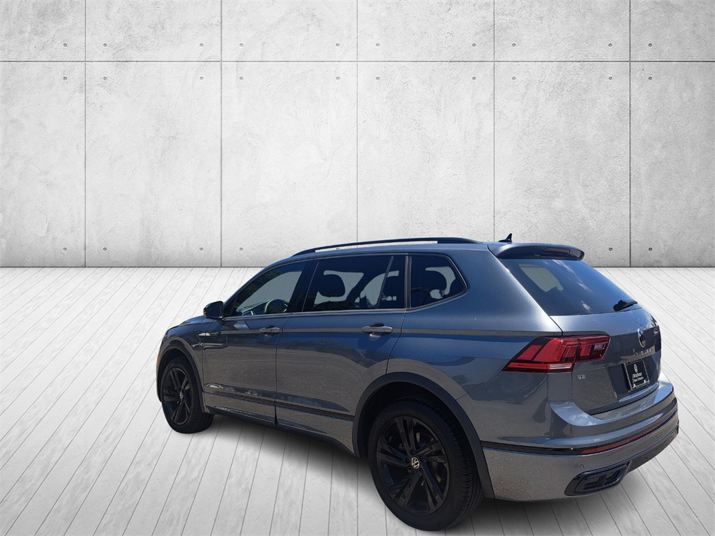 Vehicle image 7 of 29