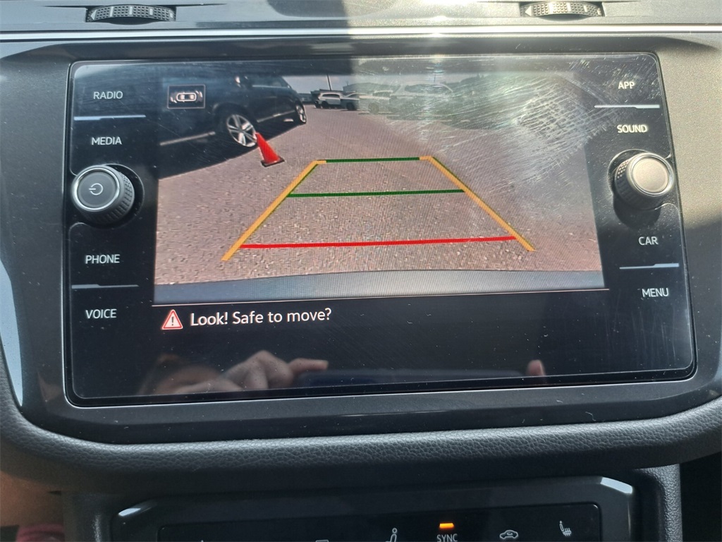 Vehicle image 11 of 29