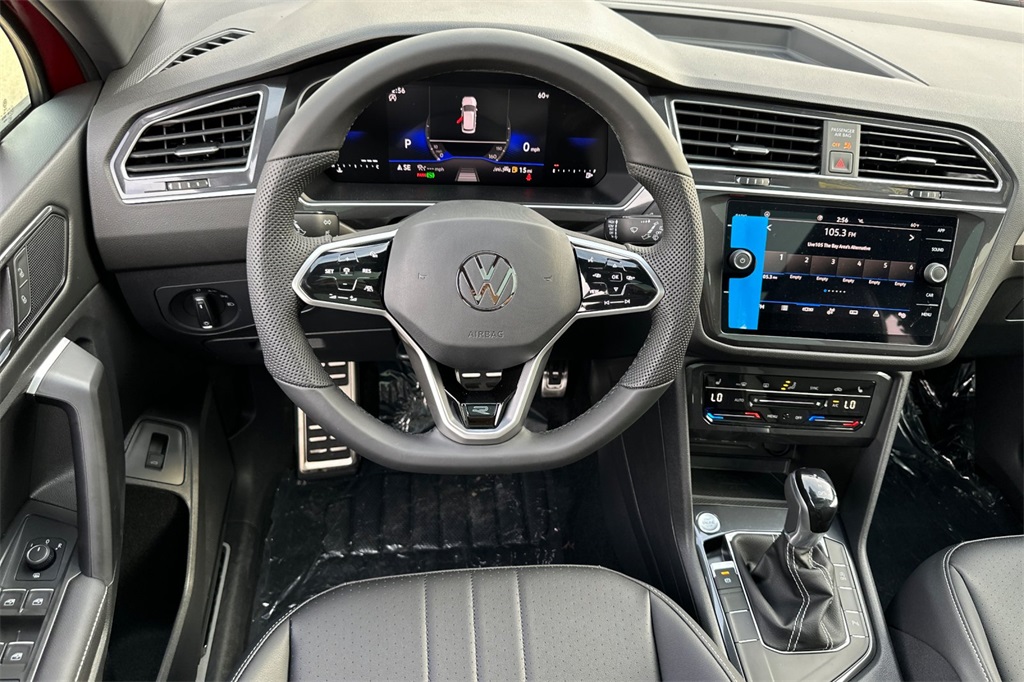 Vehicle image 10 of 24