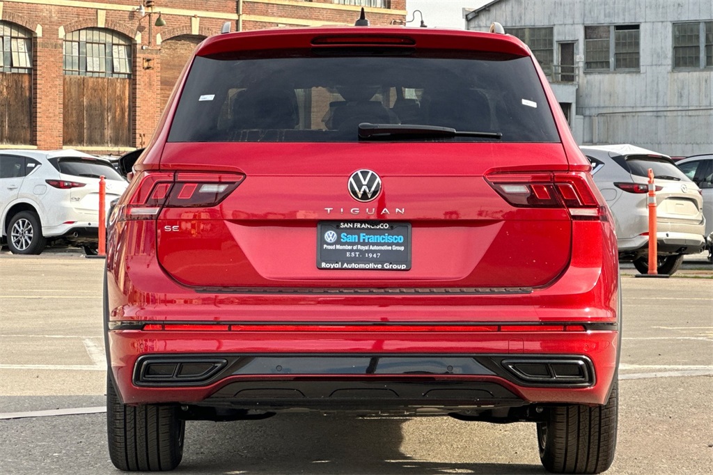 Vehicle image 6 of 24