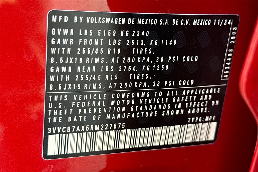 Vehicle image 18 of 24