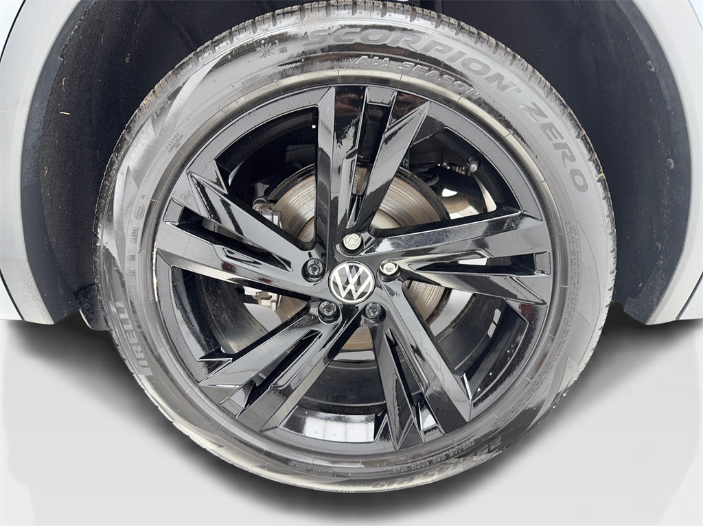 Vehicle image 56 of 61