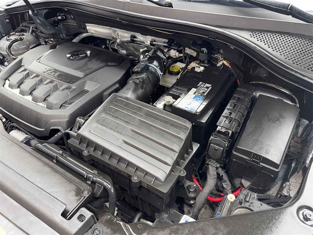 Vehicle image 60 of 61