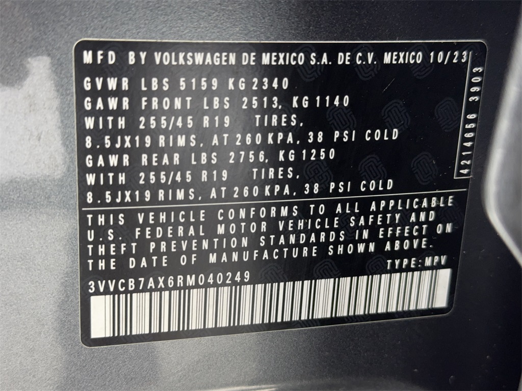 Vehicle image 58 of 61