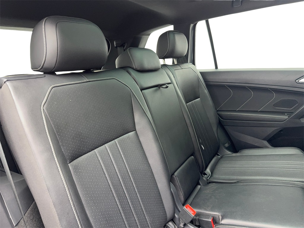 Vehicle image 46 of 61