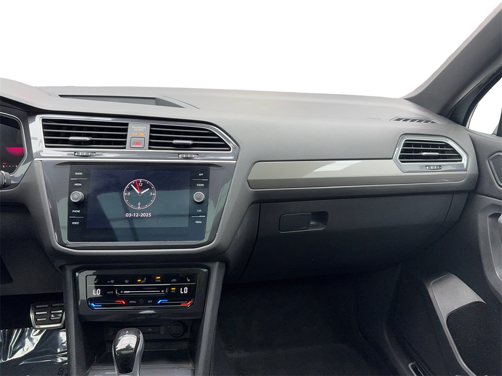 Vehicle image 20 of 61