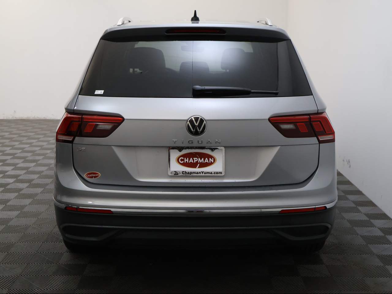 Vehicle image 3 of 16