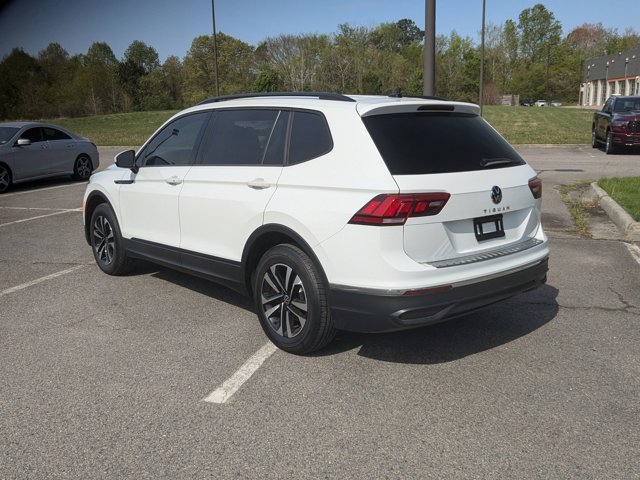 Vehicle image 9 of 40