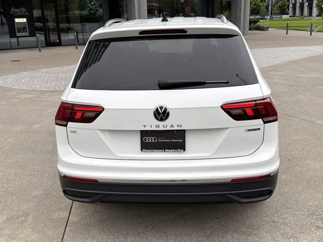 Vehicle image 8 of 28