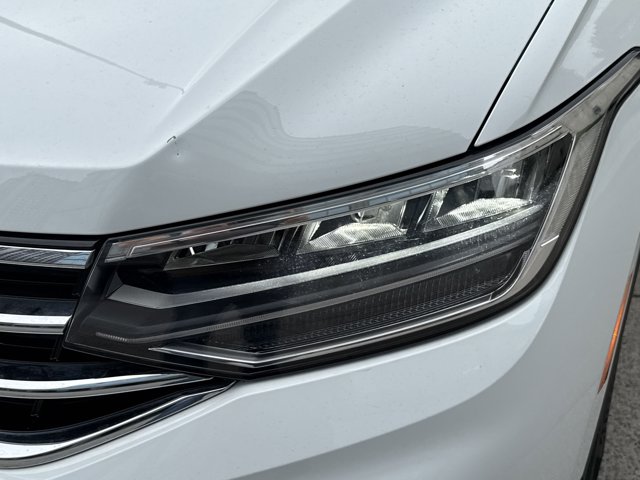 Vehicle image 9 of 28