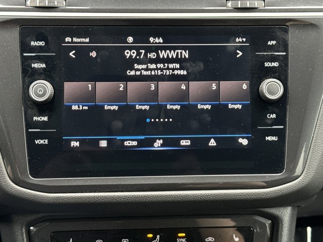 Vehicle image 15 of 28