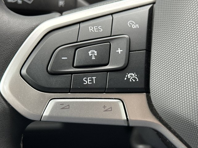 Vehicle image 19 of 28