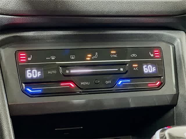 Vehicle image 19 of 35