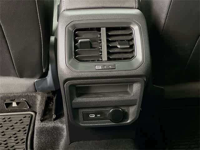Vehicle image 28 of 35